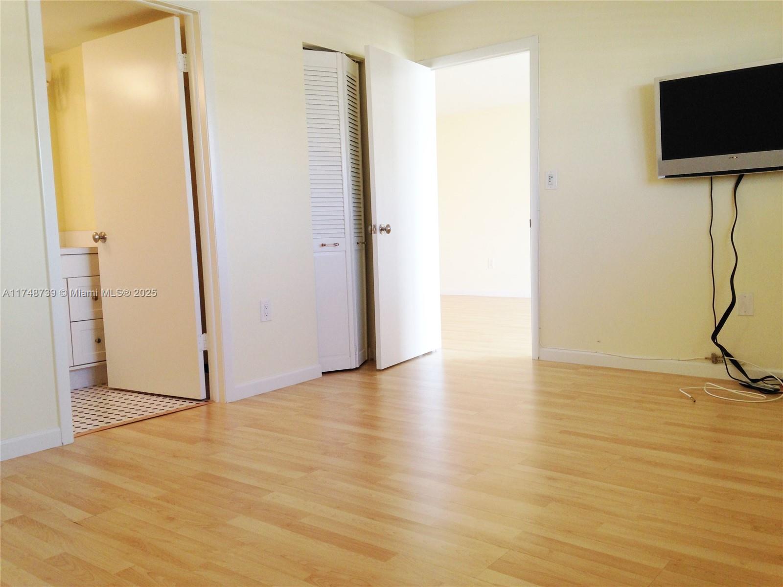COLLINS VISTA - Residential