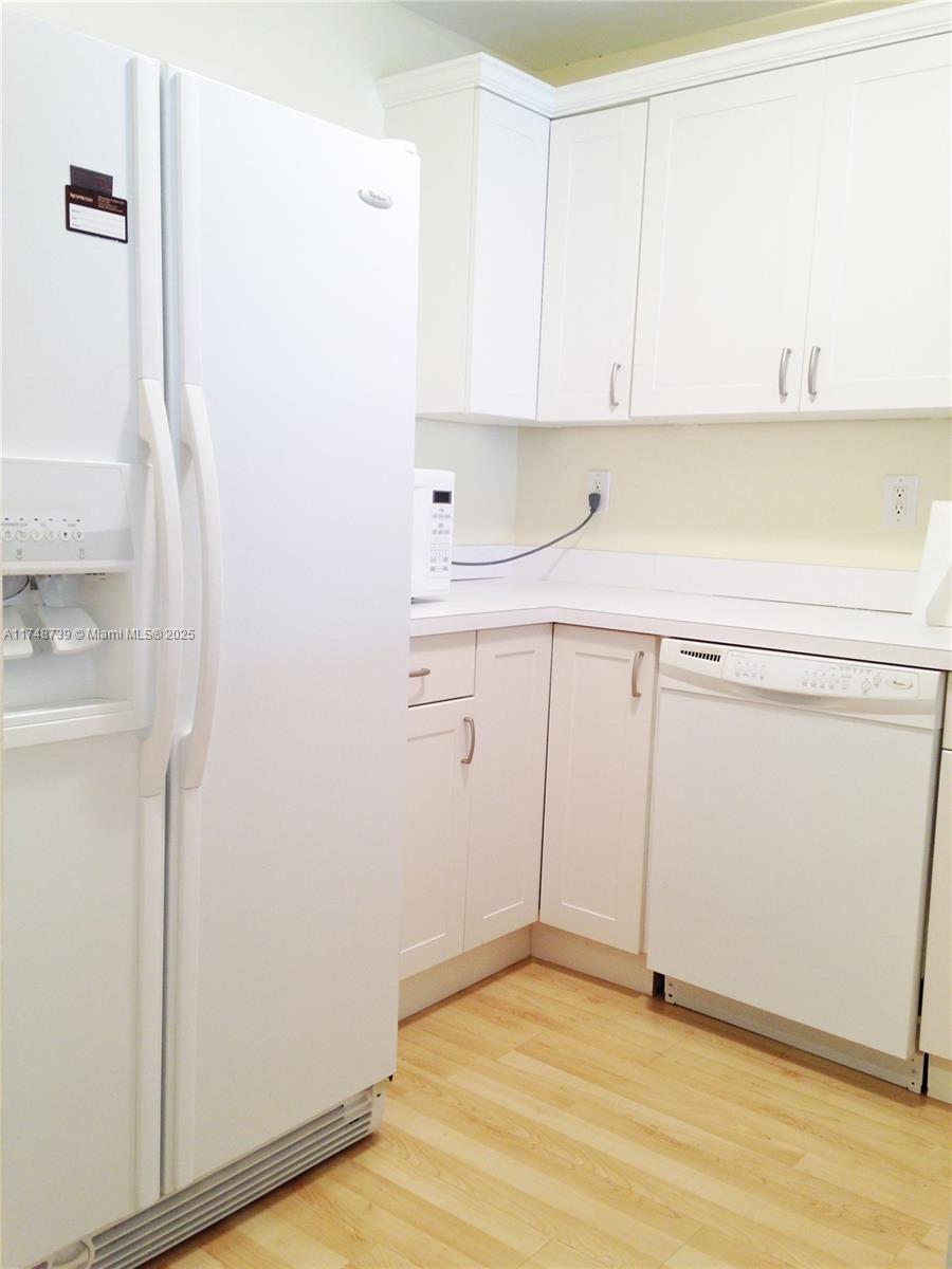 COLLINS VISTA - Residential