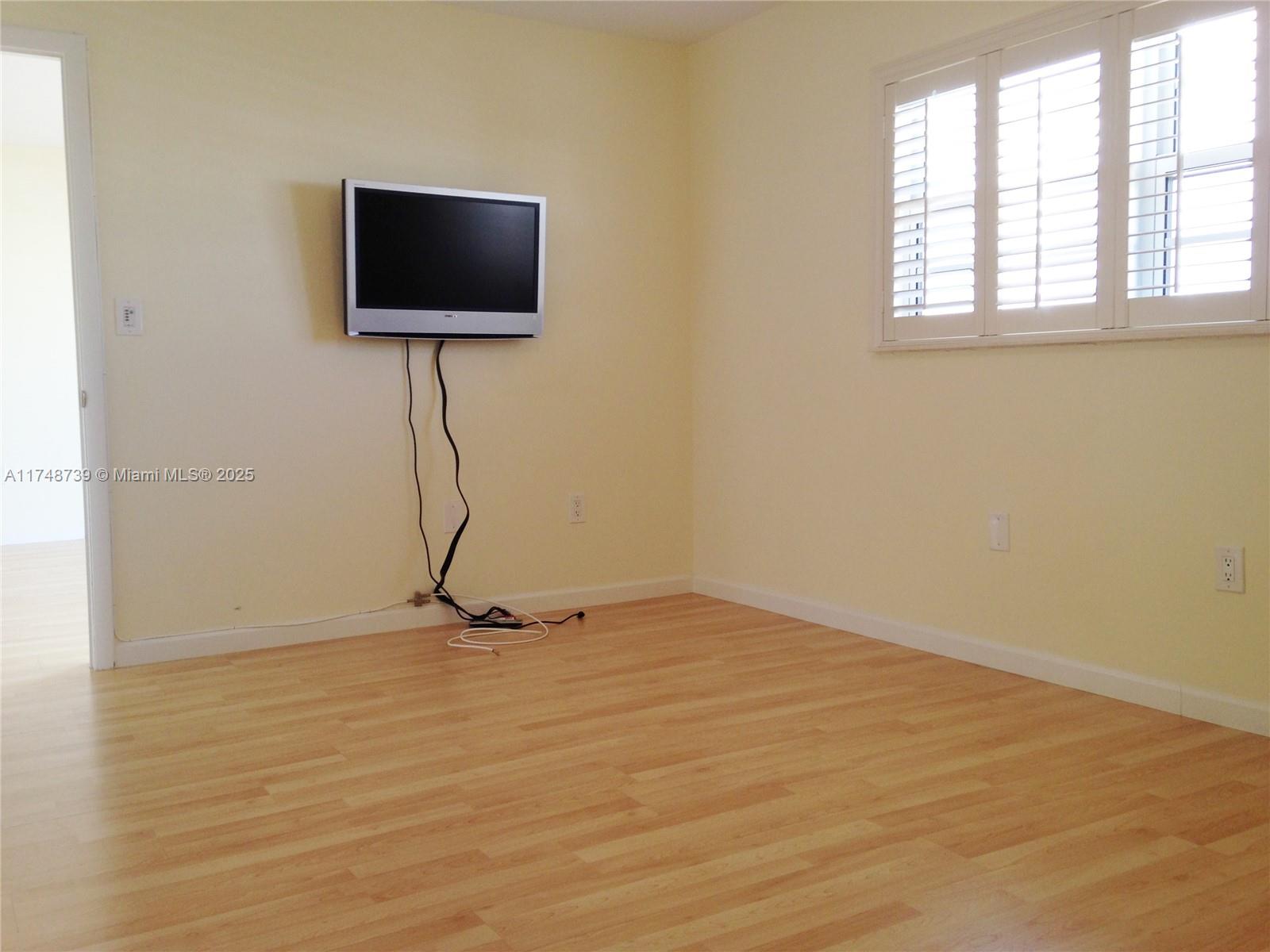 COLLINS VISTA - Residential
