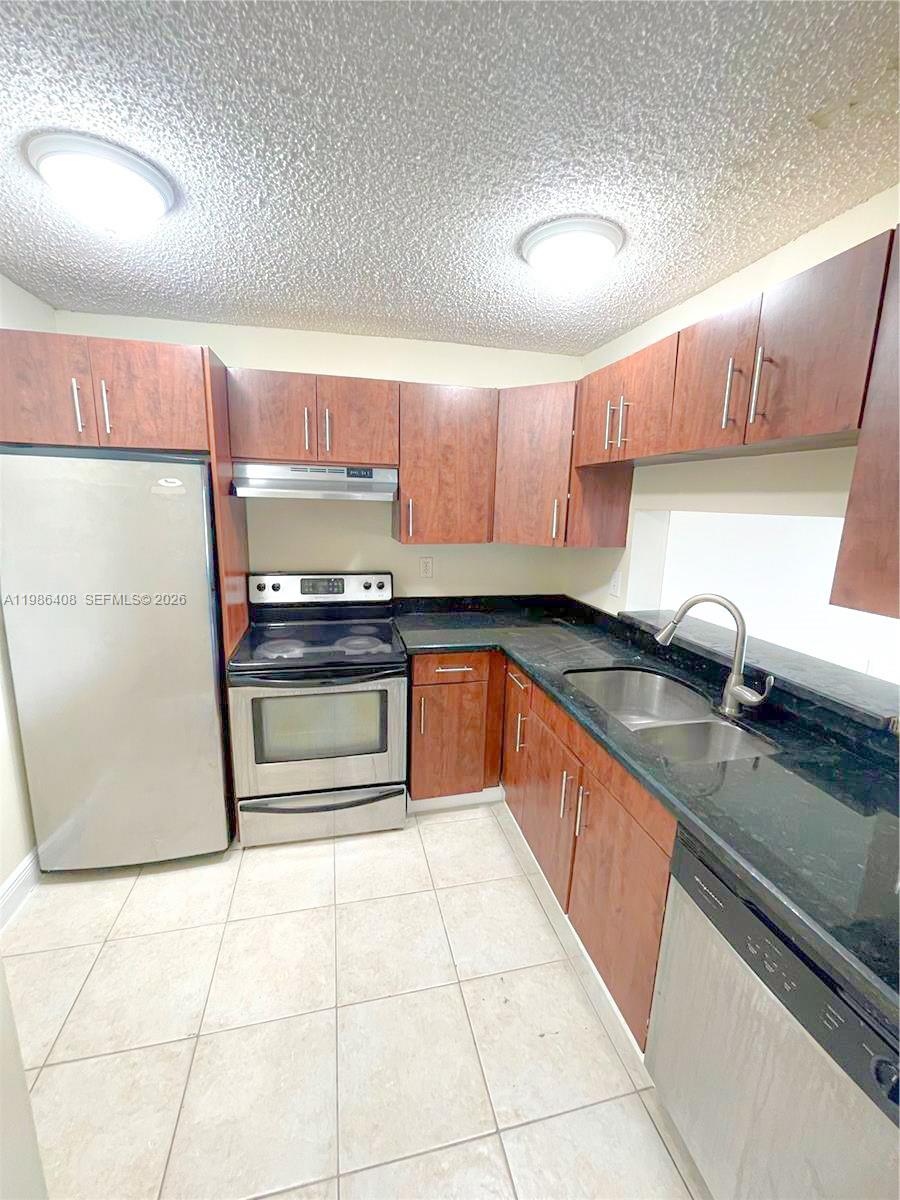 MONTECARLO CONDO - Residential Lease