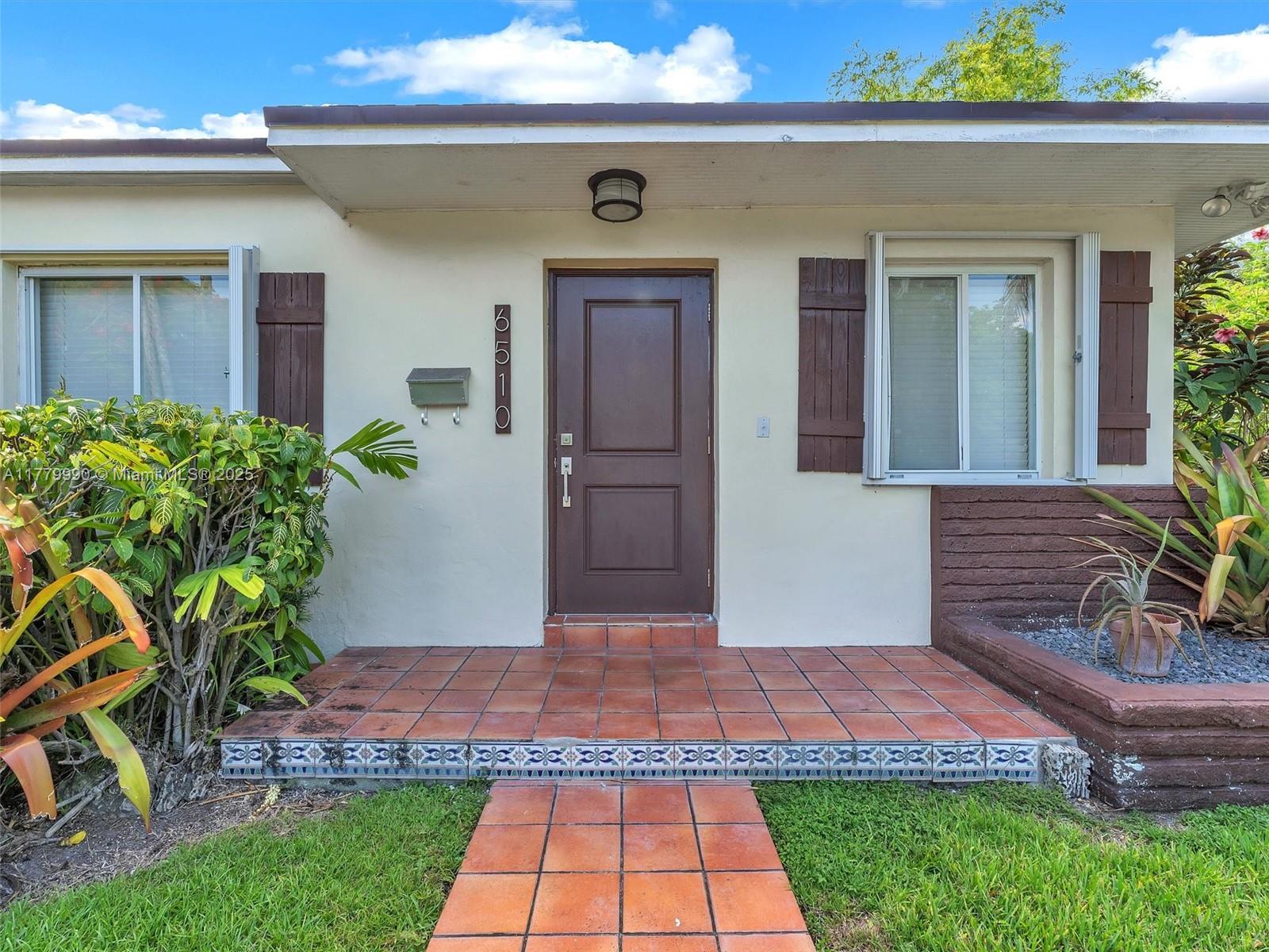 Rental Property at 6510 Sw 63rd Ct, South Miami, Miami-Dade County, Florida - Bedrooms: 3 
Bathrooms: 2  - $4,300 MO.