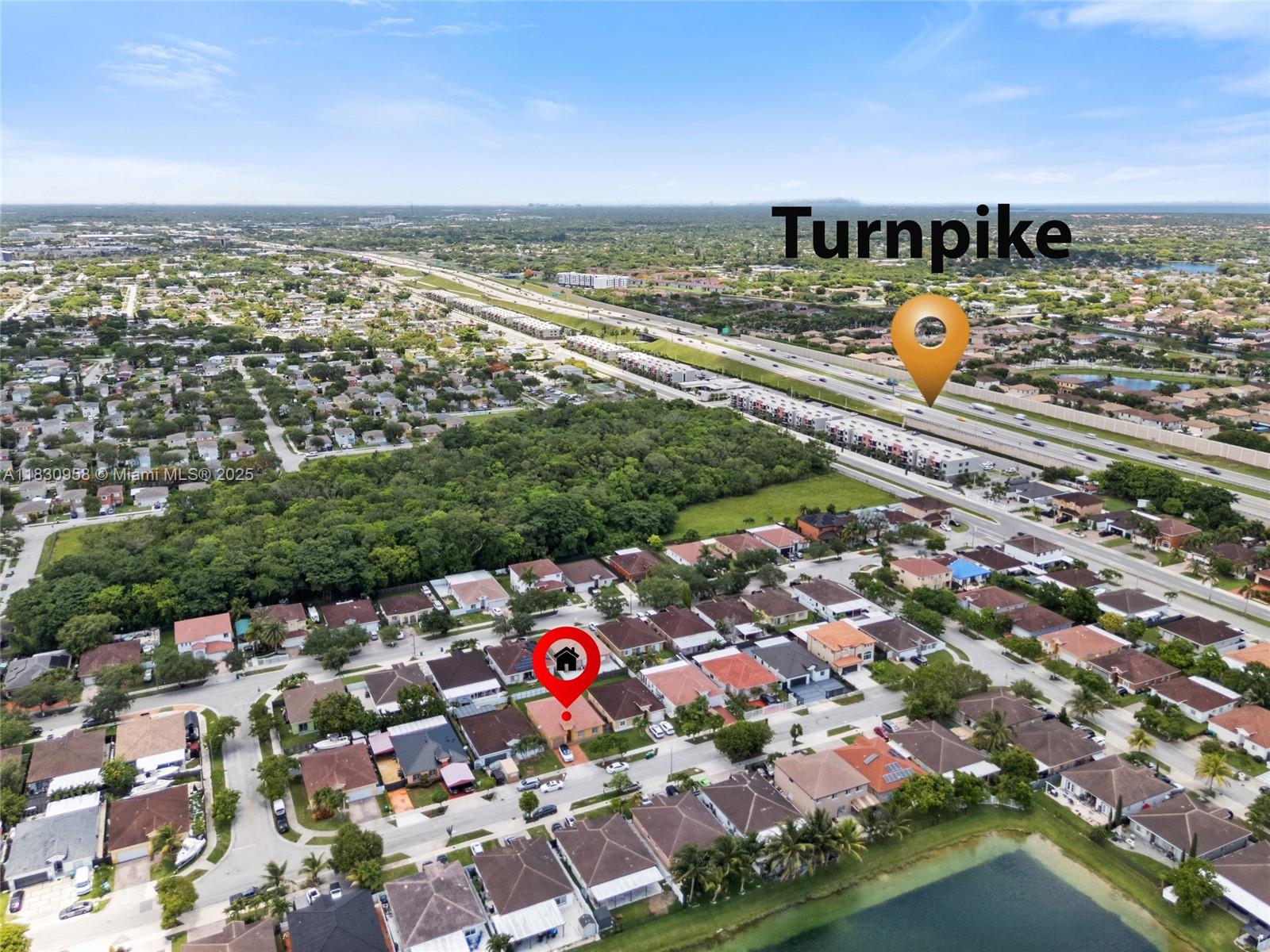 SILVER PALM LAKE - Residential