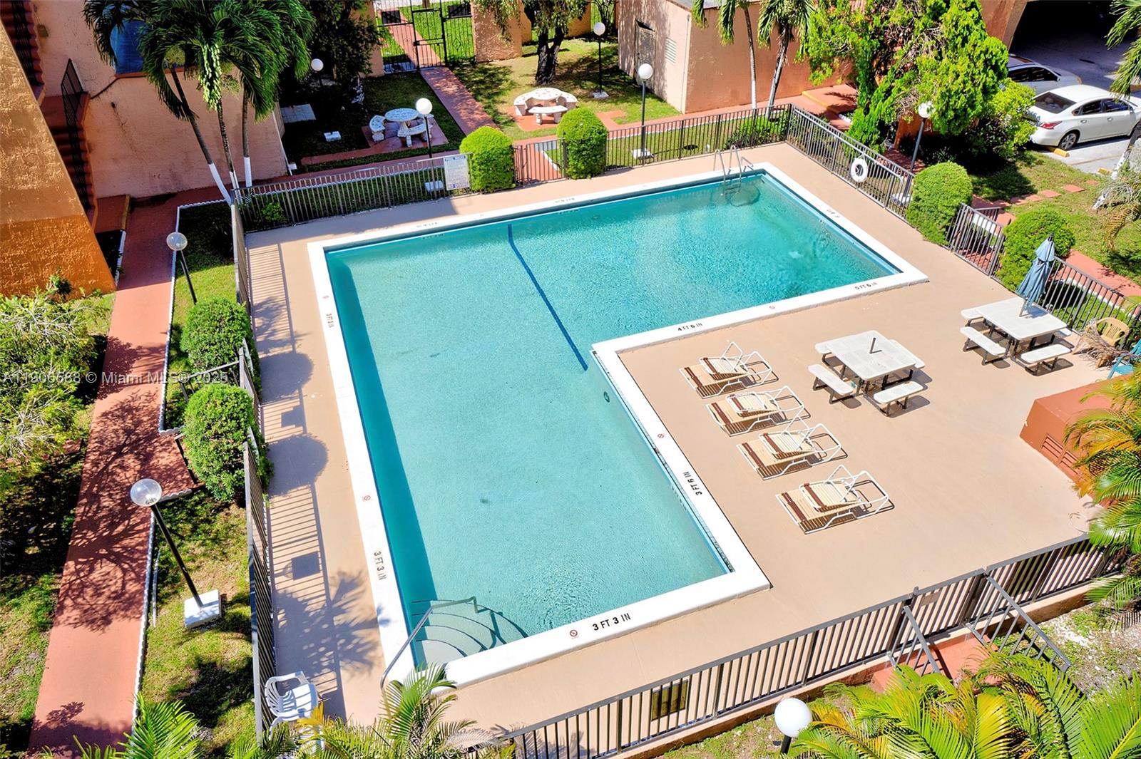 WESTLAND-EDEN CONDO I - Residential