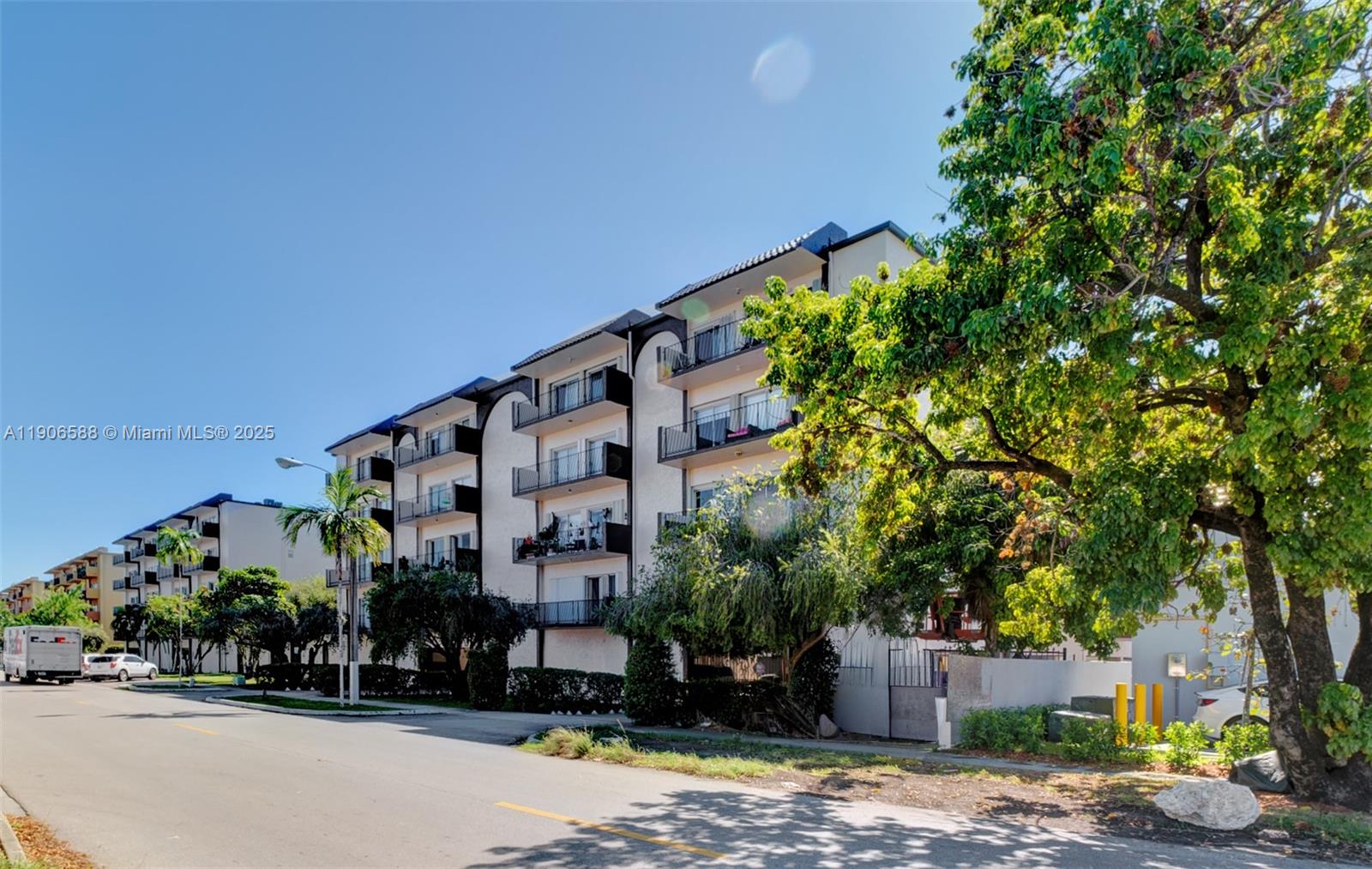 WESTLAND-EDEN CONDO I - Residential