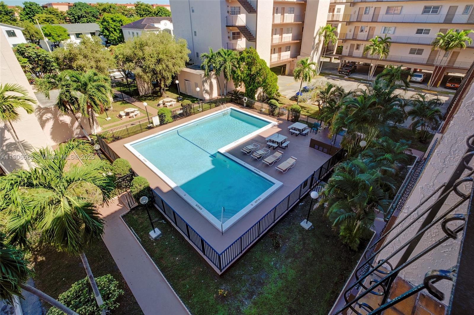 WESTLAND-EDEN CONDO I - Residential