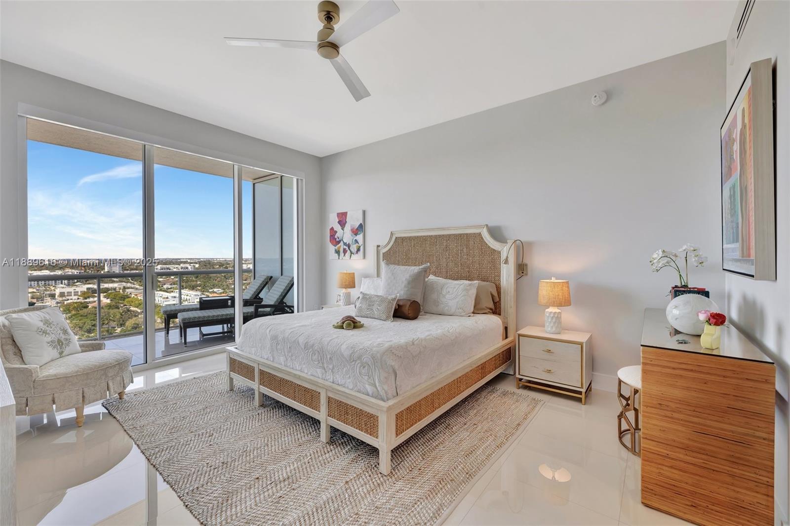 PLAZA AT OCEANSIDE (THE) - Residential