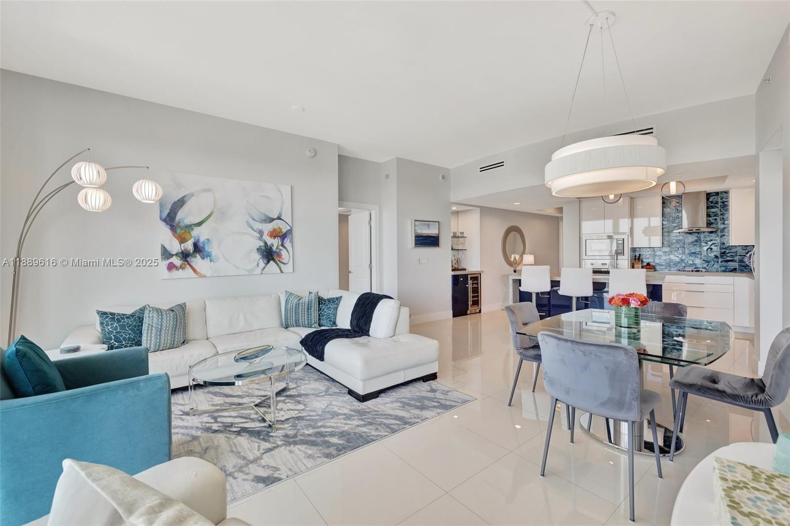 PLAZA AT OCEANSIDE (THE) - Residential