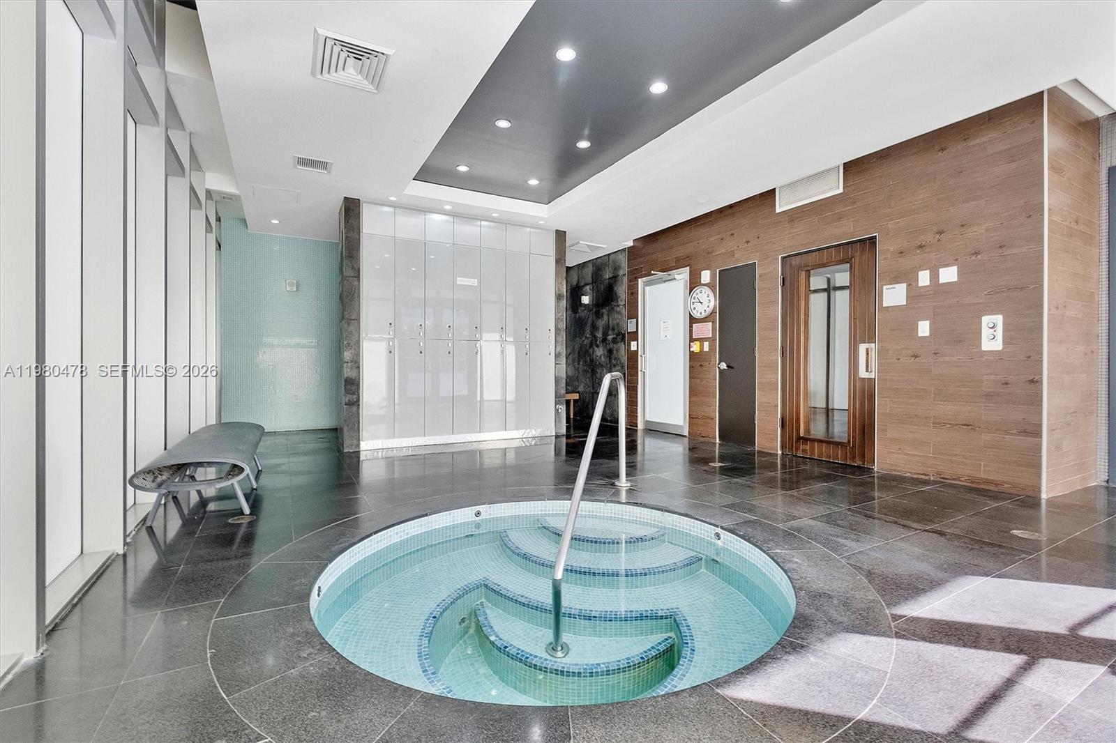 500 BRICKELL EAST CONDO - Residential