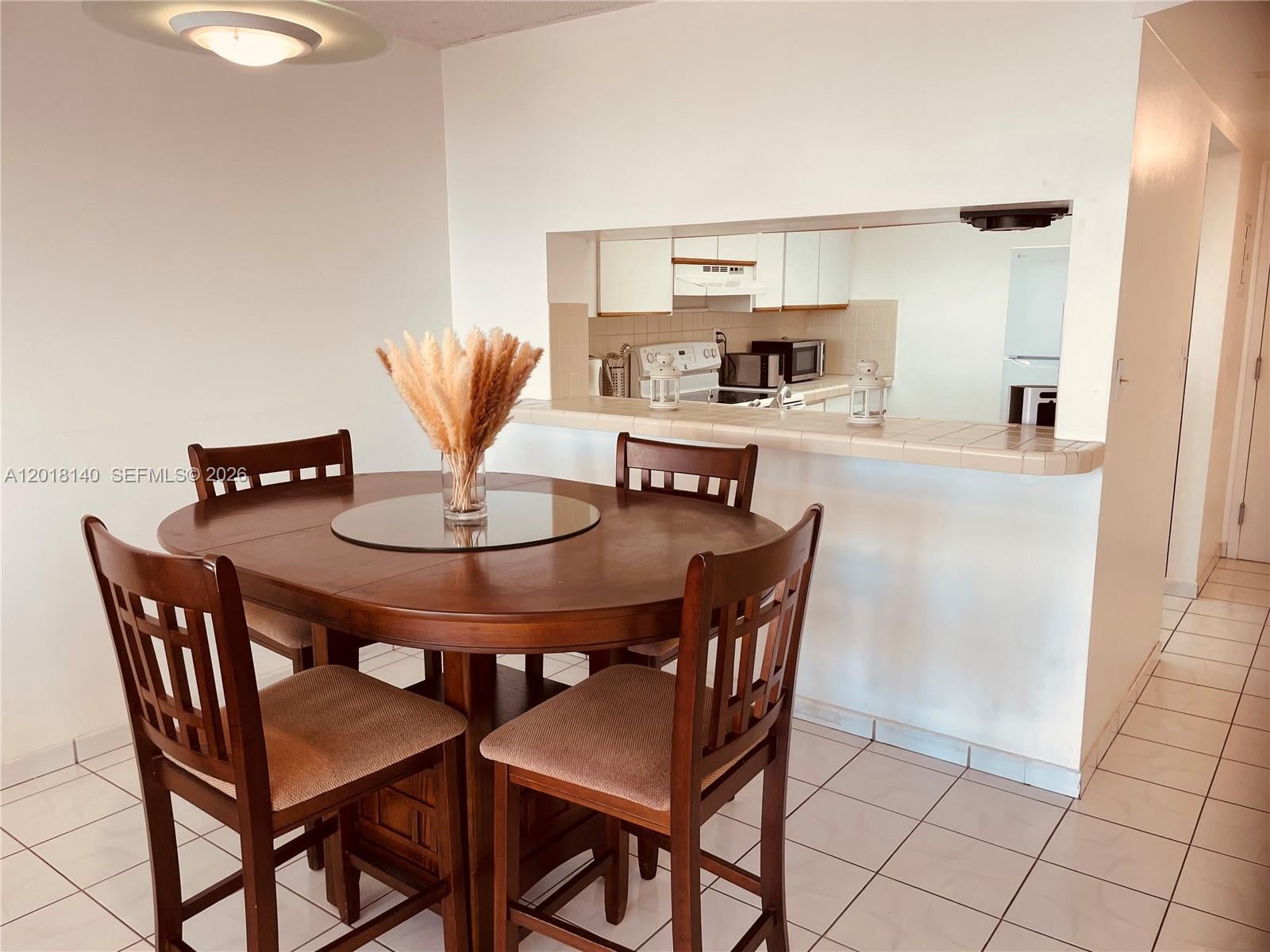2555 Collins Ave 1804