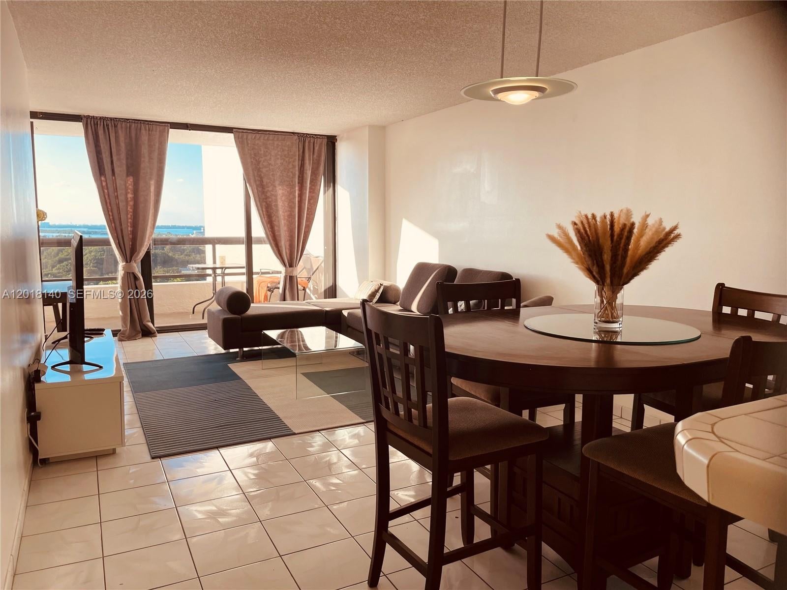 2555 Collins Ave 1804