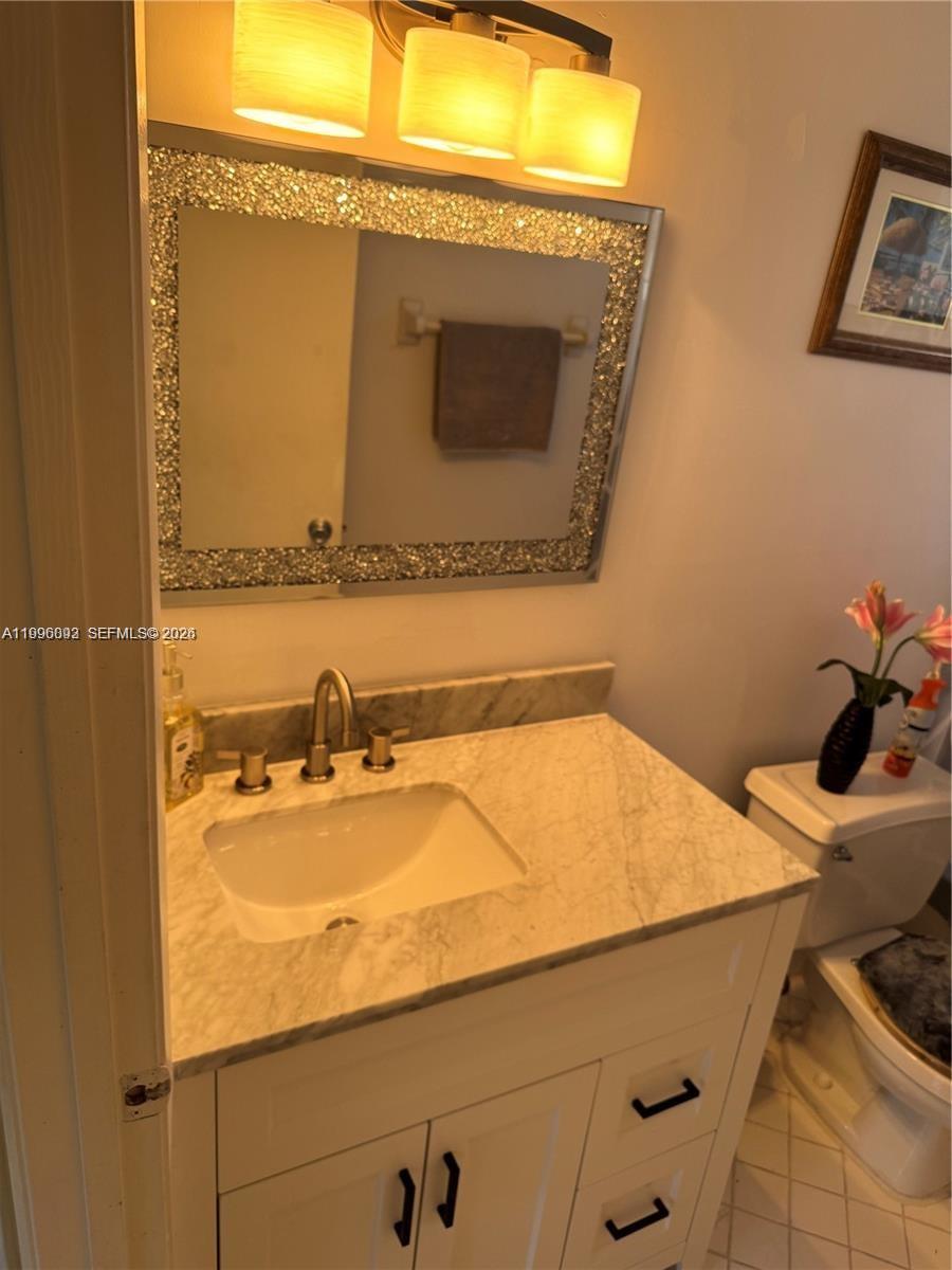 WINDMILL LAKES II CONDO - Residential