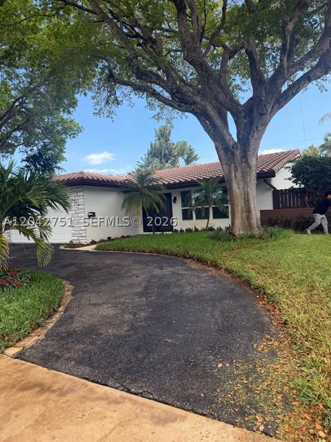 Tiny photo for 5300 Adams St, Hollywood, FL 33021 (MLS # A12042751)