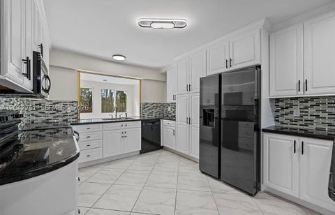 Tiny photo for 5300 Adams St, Hollywood, FL 33021 (MLS # A12042751)