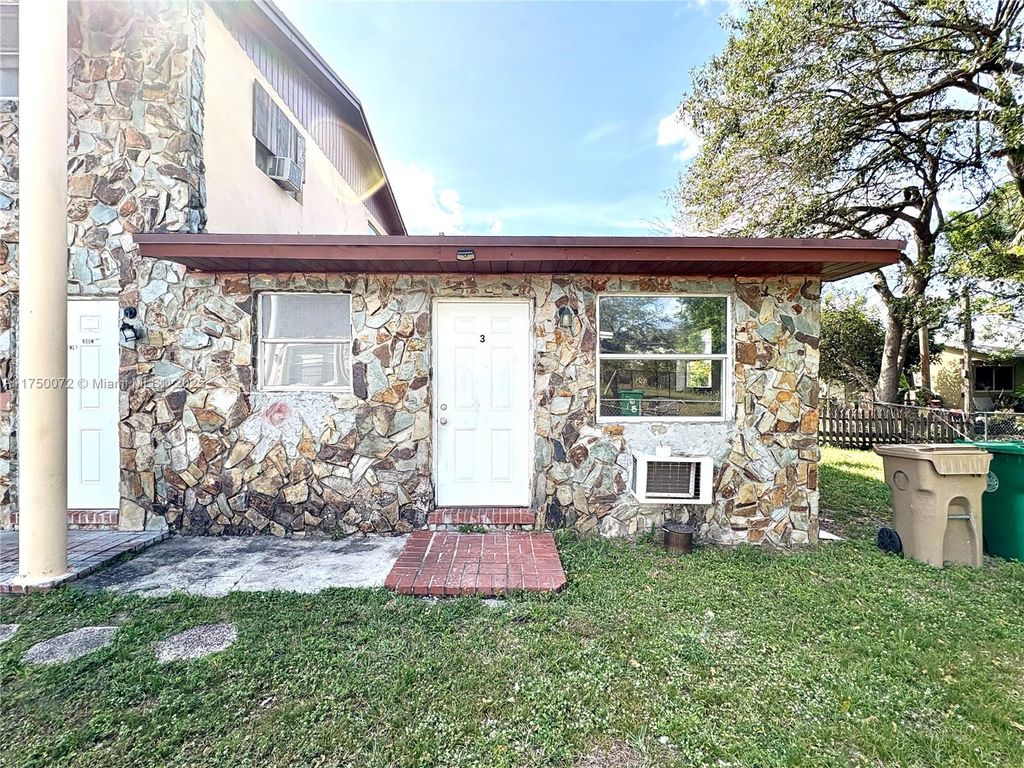 Photo of 7331 NW 37th St #3, Davie, FL 33024 (MLS # A11750072)