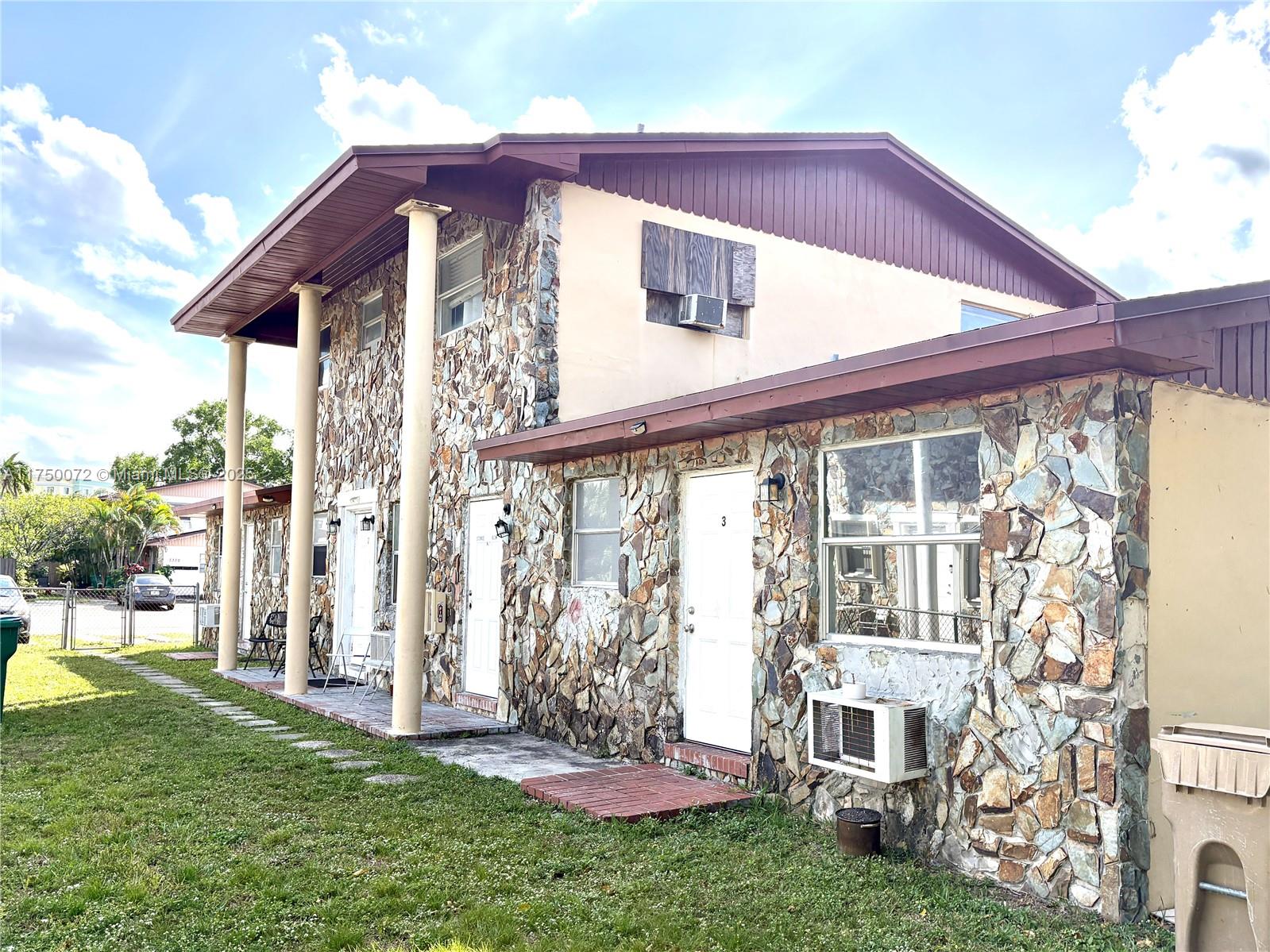 Rental Property at 7331 Nw 37th St 3, Davie, Broward County, Florida - Bedrooms: 1 
Bathrooms: 1  - $1,300 MO.