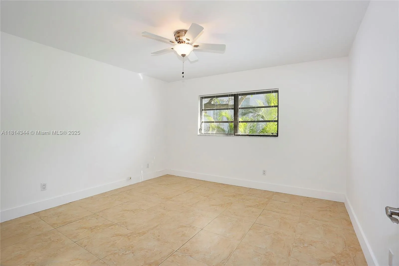 Coral Gables, Florida 33146, United States, 3 Bedrooms Bedrooms, ,2 BathroomsBathrooms,Residential,Active,142693