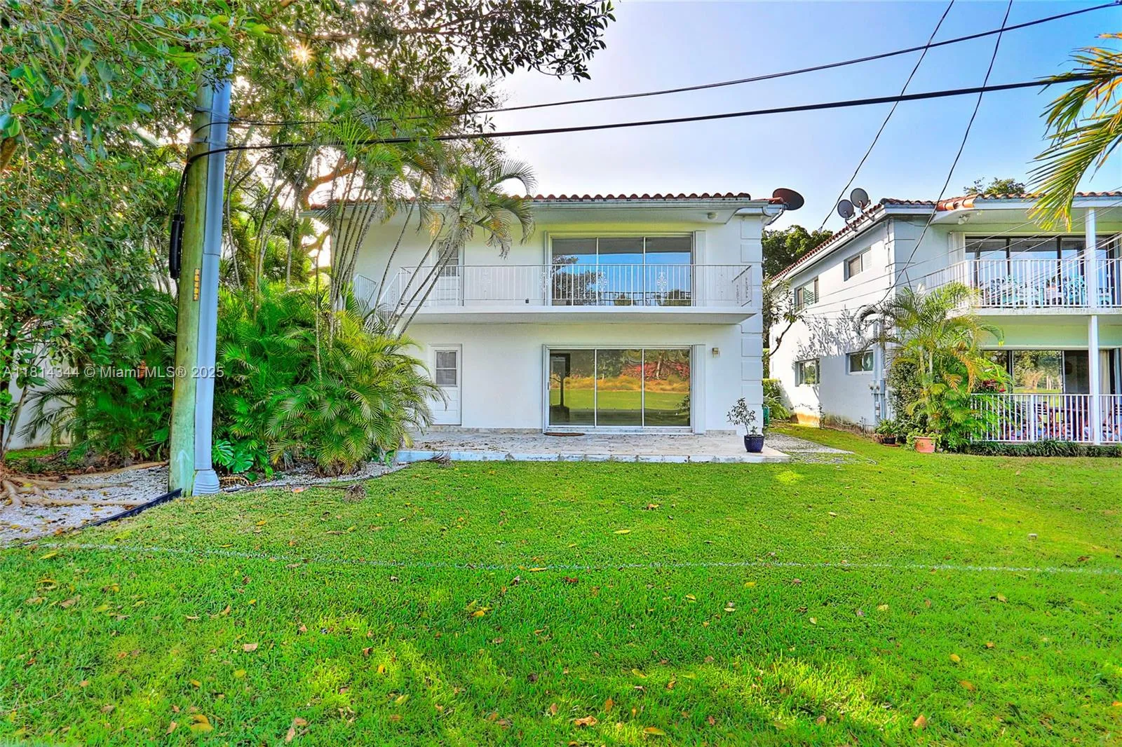Coral Gables, Florida 33146, United States, 3 Bedrooms Bedrooms, ,2 BathroomsBathrooms,Residential,Active,142693