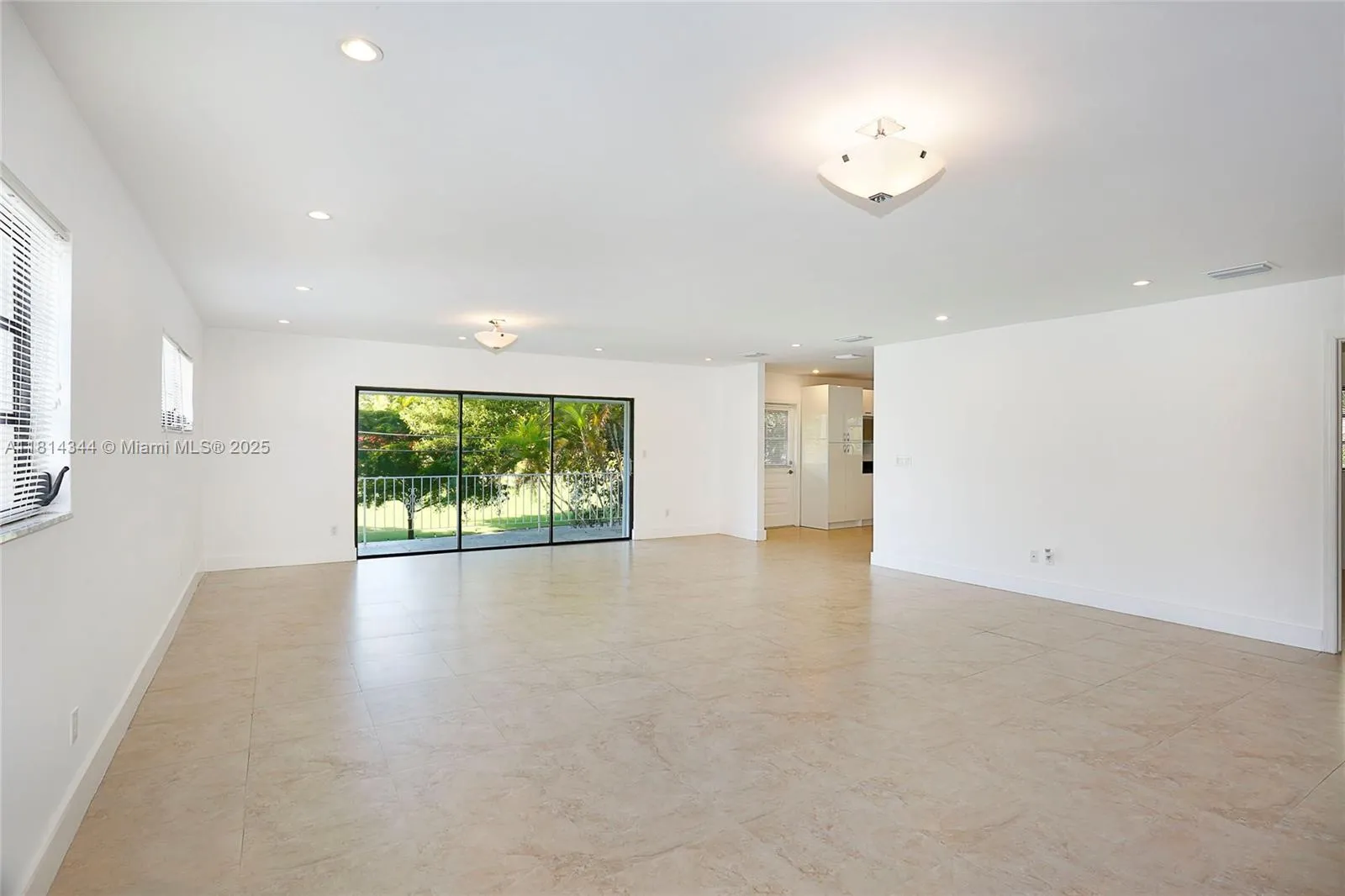 Coral Gables, Florida 33146, United States, 3 Bedrooms Bedrooms, ,2 BathroomsBathrooms,Residential,Active,142693
