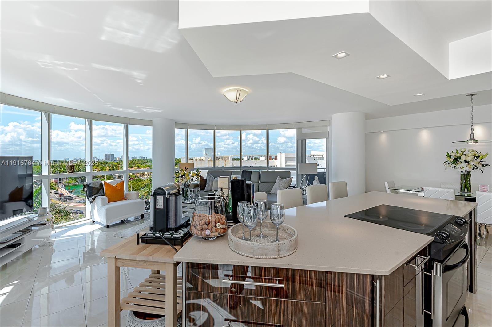 6301 Collins Ave 805