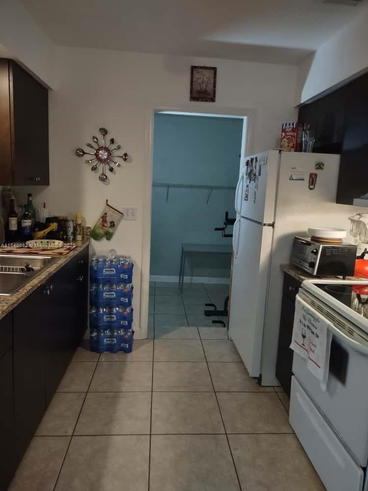 SUNSHINE MANOR NO 3 - Residential