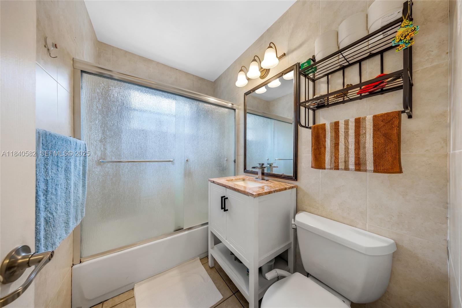 SUNSHINE MANOR NO 3 - Residential