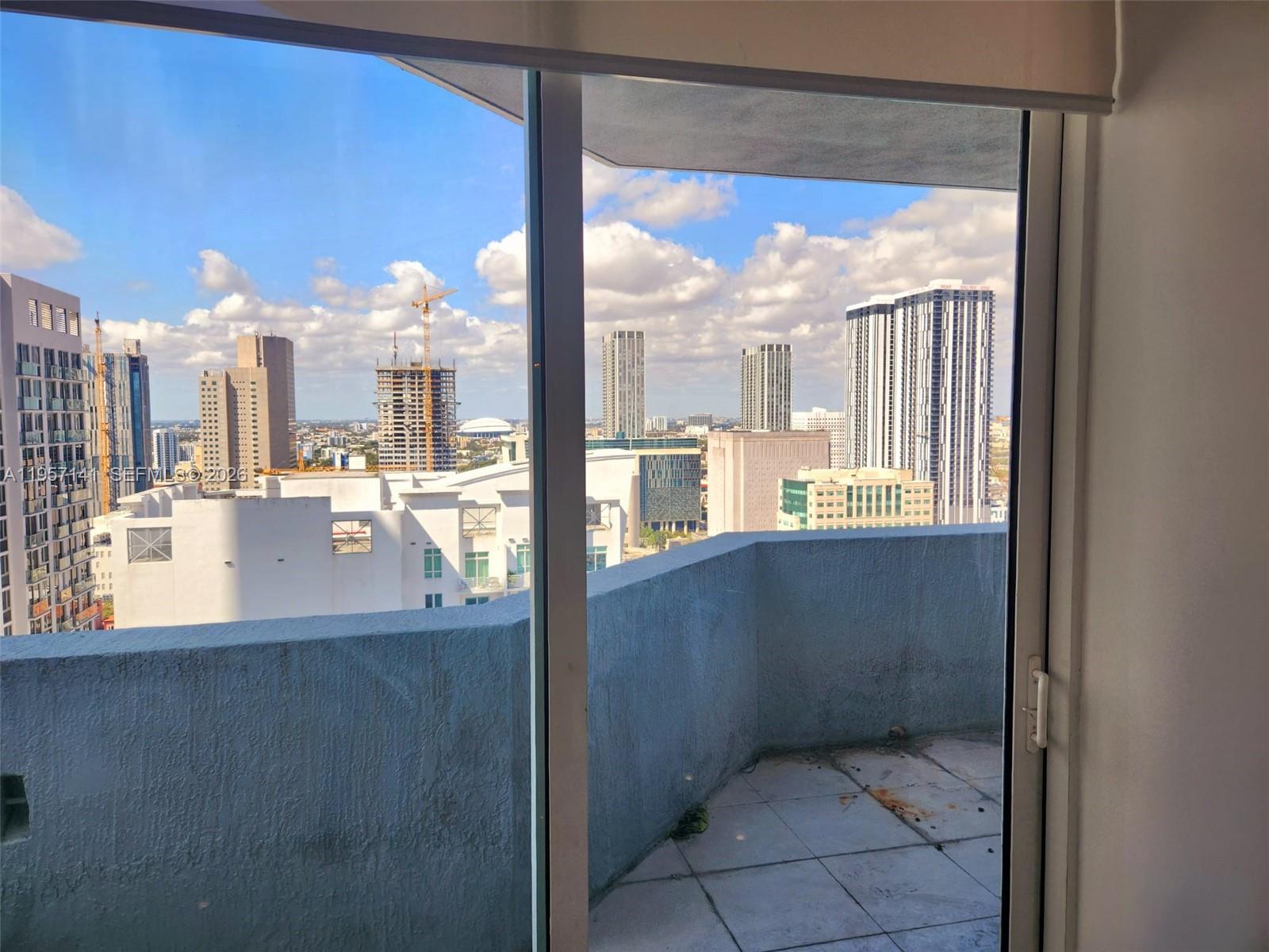 VIZCAYNE NORTH CONDO - Residential Lease