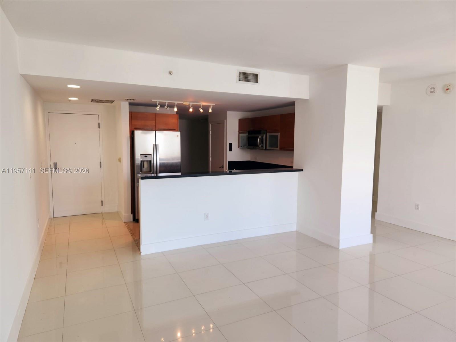 VIZCAYNE NORTH CONDO - Residential Lease