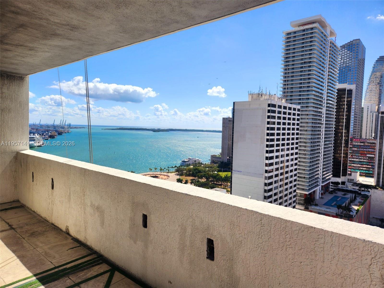 VIZCAYNE NORTH CONDO - Residential Lease