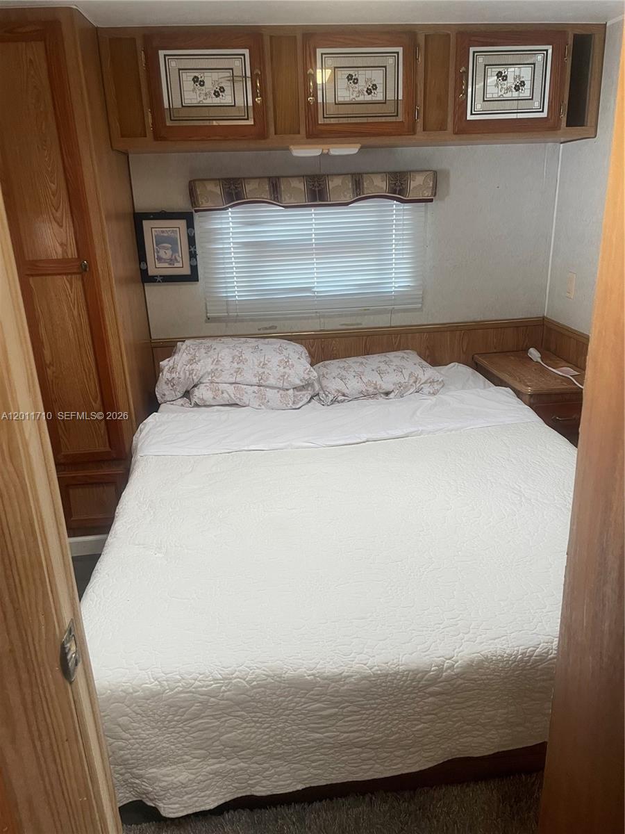 CALUSA CAMPGROUND - Land
