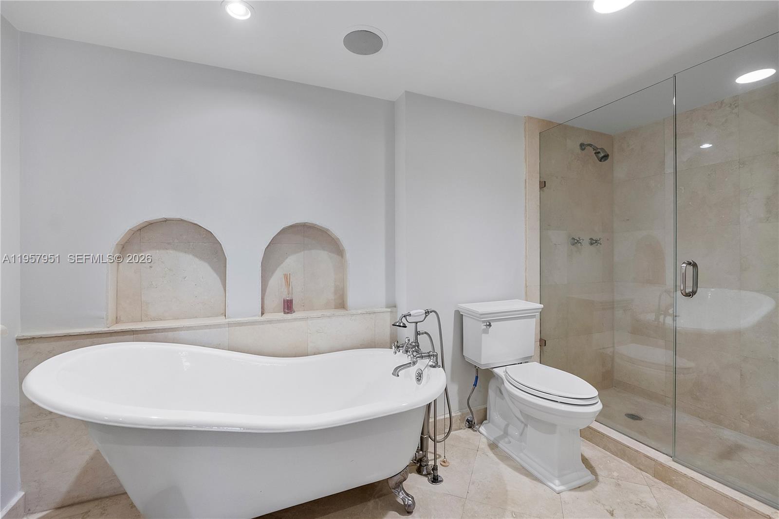 MYSTIC POINTE TOWER 400 - Residential