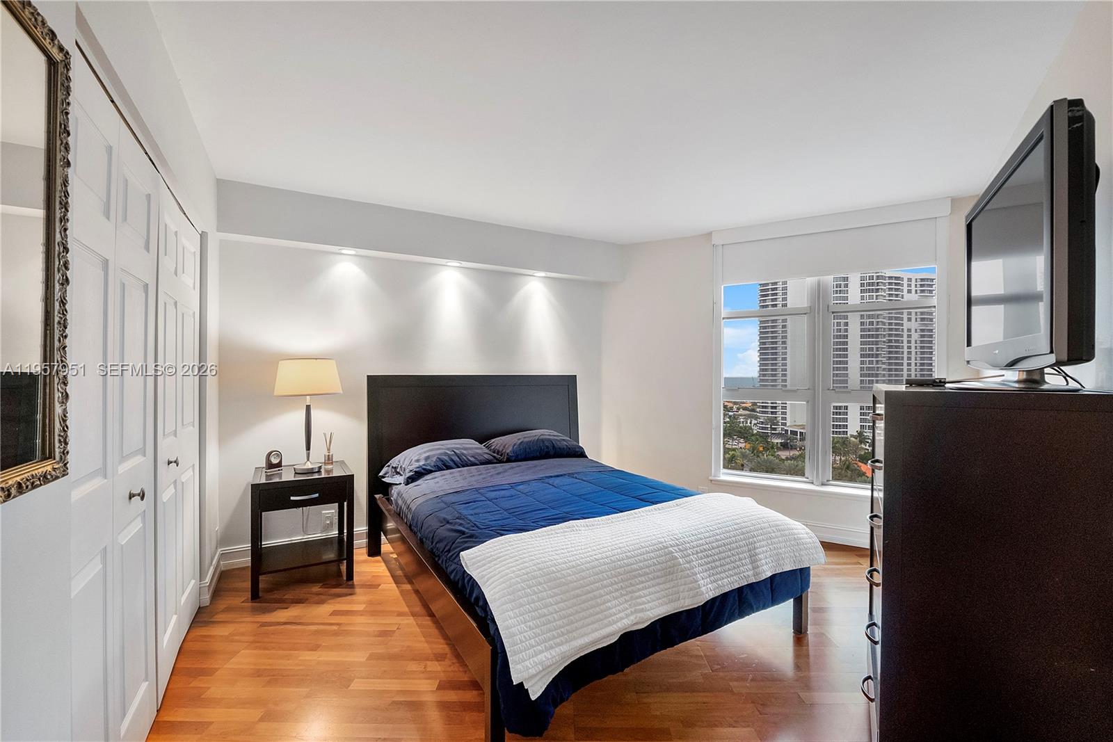 MYSTIC POINTE TOWER 400 - Residential