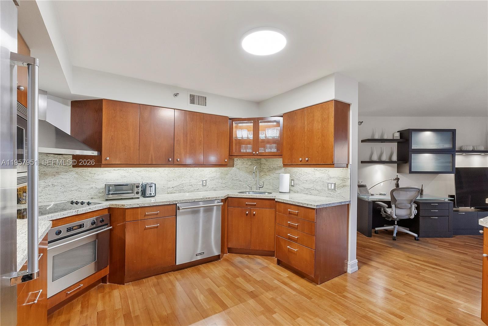 MYSTIC POINTE TOWER 400 - Residential