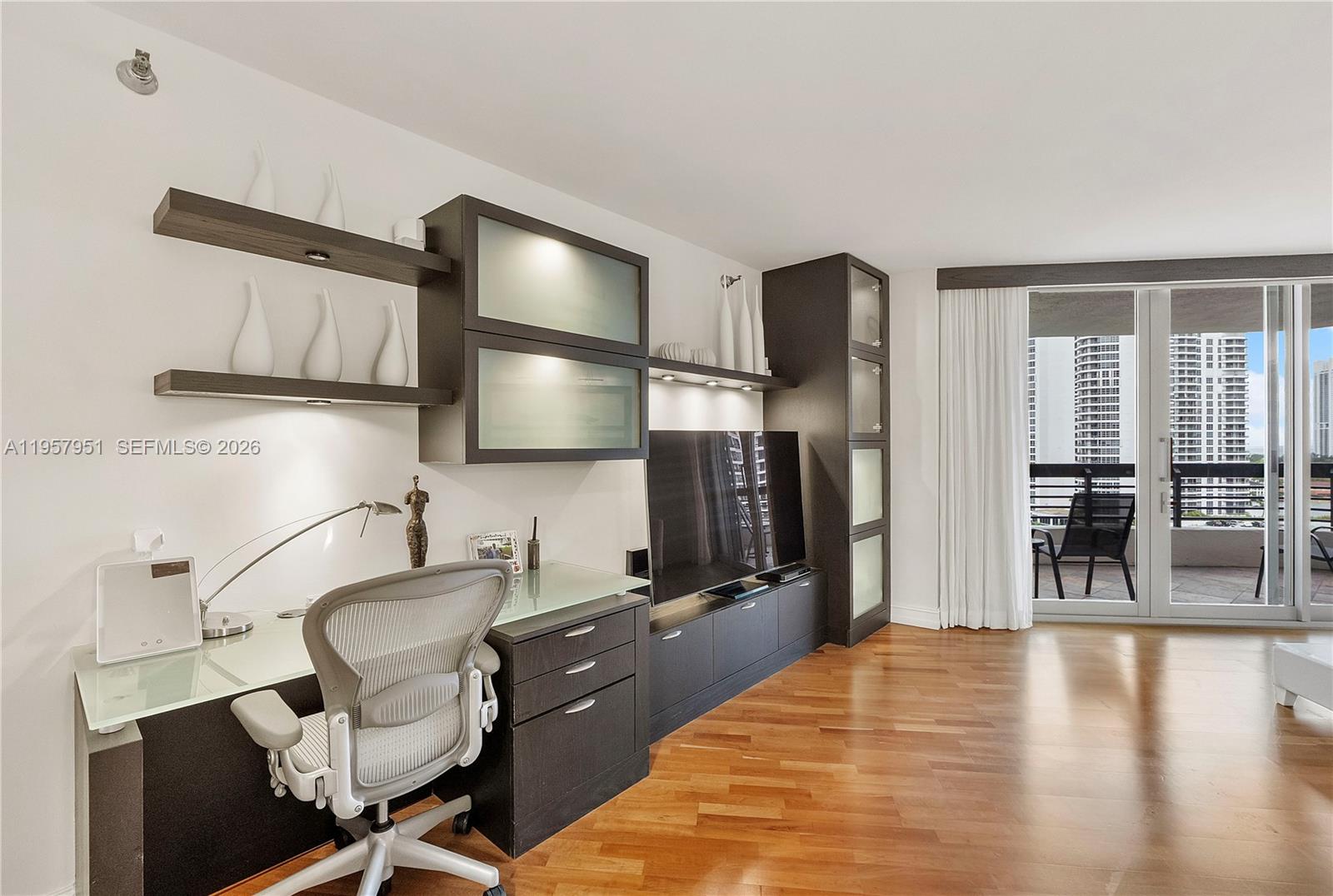 MYSTIC POINTE TOWER 400 - Residential