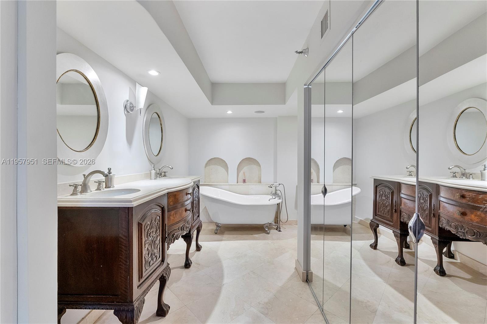 MYSTIC POINTE TOWER 400 - Residential