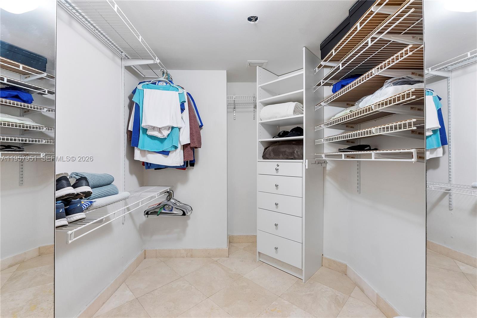 MYSTIC POINTE TOWER 400 - Residential