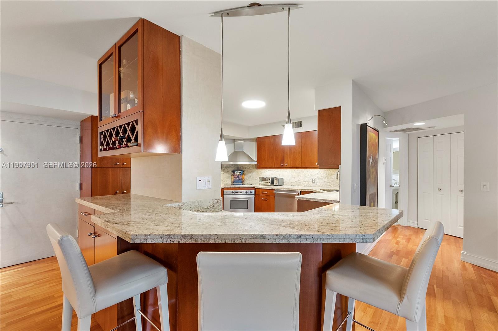 MYSTIC POINTE TOWER 400 - Residential