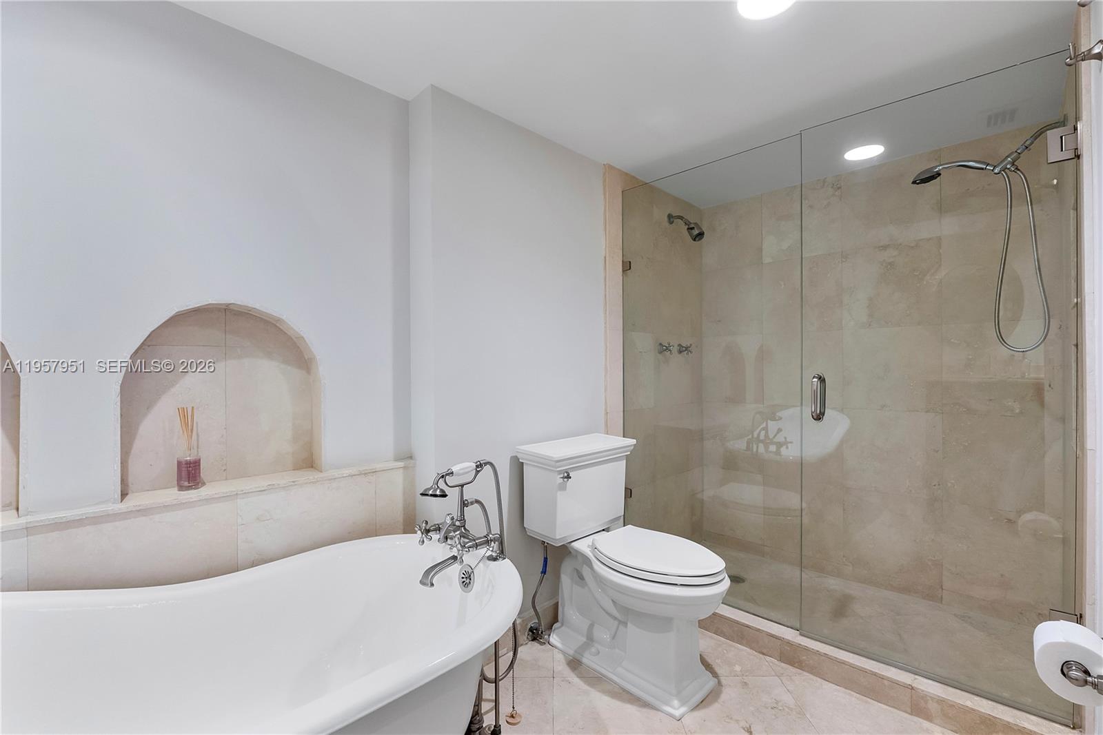 MYSTIC POINTE TOWER 400 - Residential