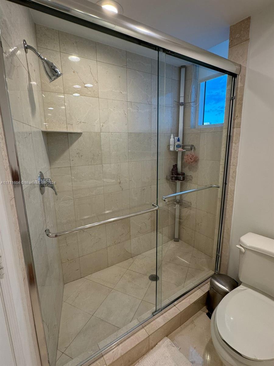 100 HIDDEN BAY CONDO - Residential Lease