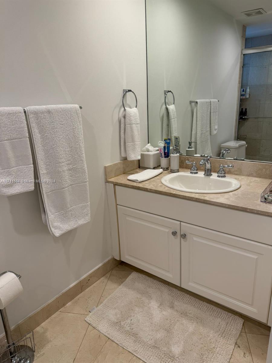 100 HIDDEN BAY CONDO - Residential Lease