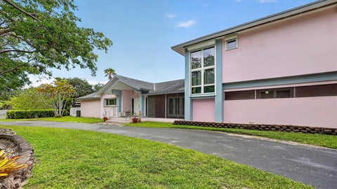 11651 SW 64th Ave Pinecrest FL 33156