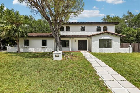 Photo of 7885 SW 179th Ter, Palmetto Bay, FL 33157 (MLS # A12006134)