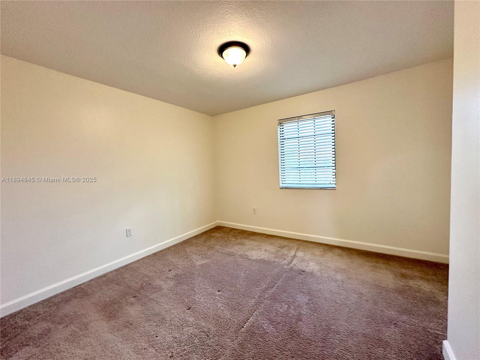 CHAMPION LAKES - Residential