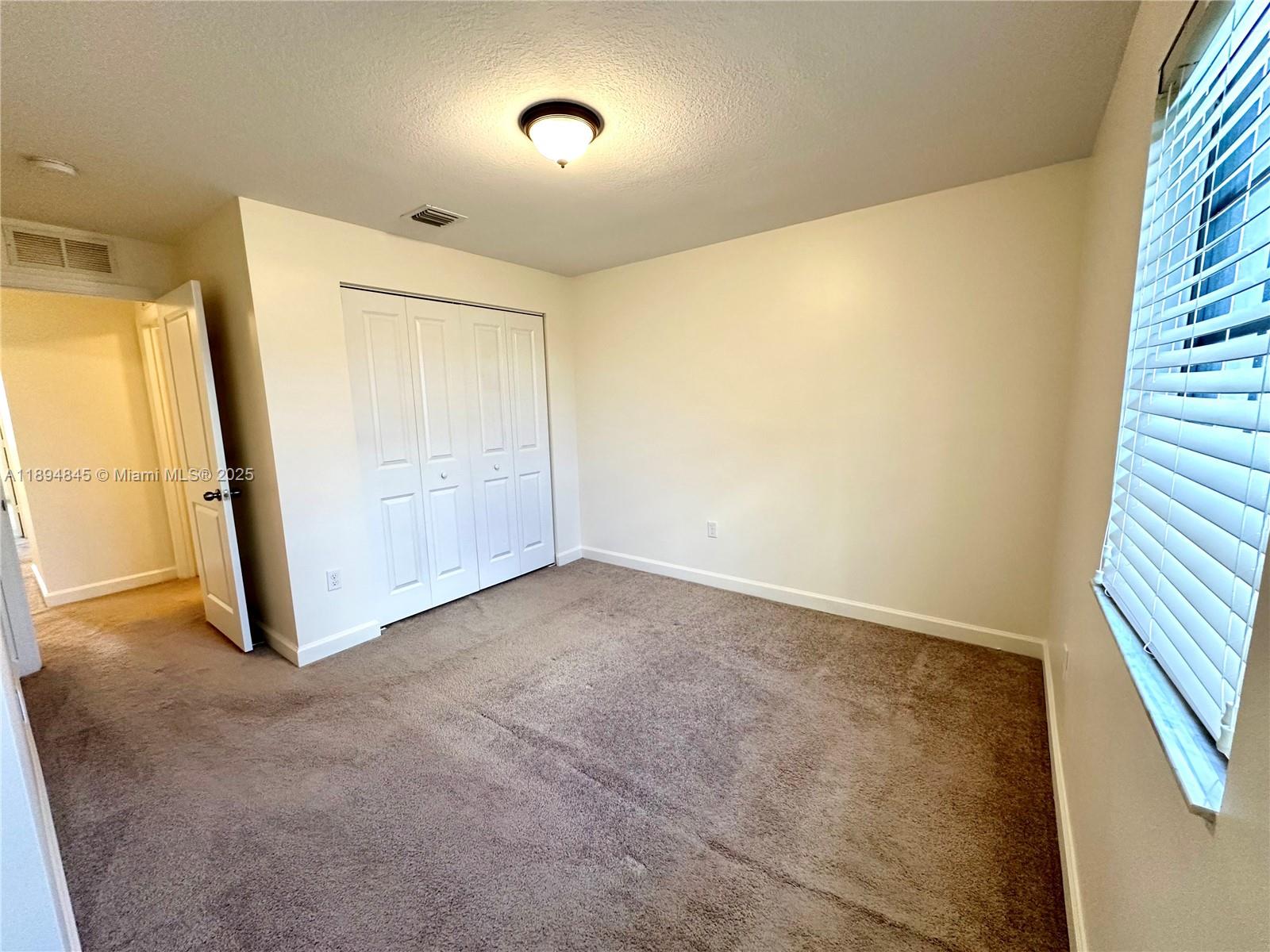 CHAMPION LAKES - Residential