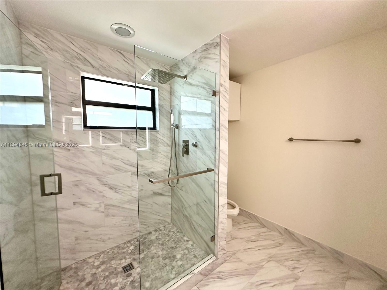 CHAMPION LAKES - Residential