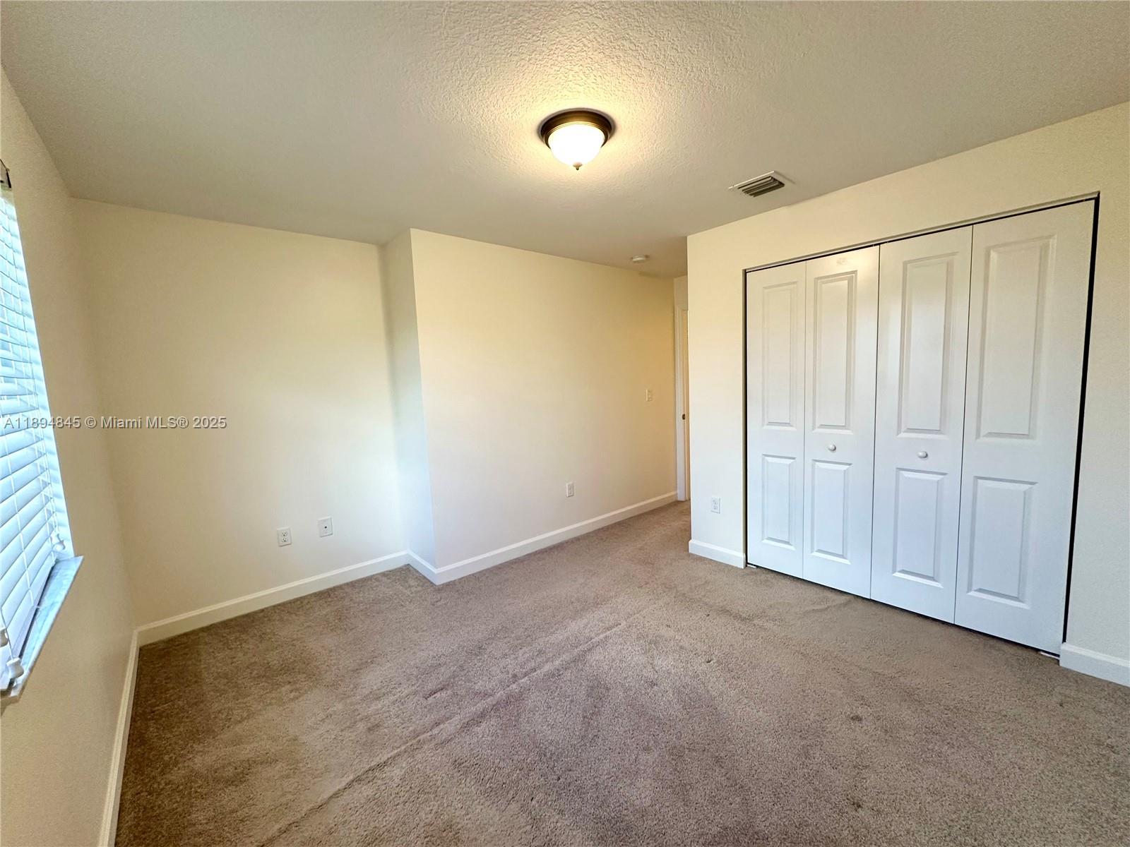 CHAMPION LAKES - Residential