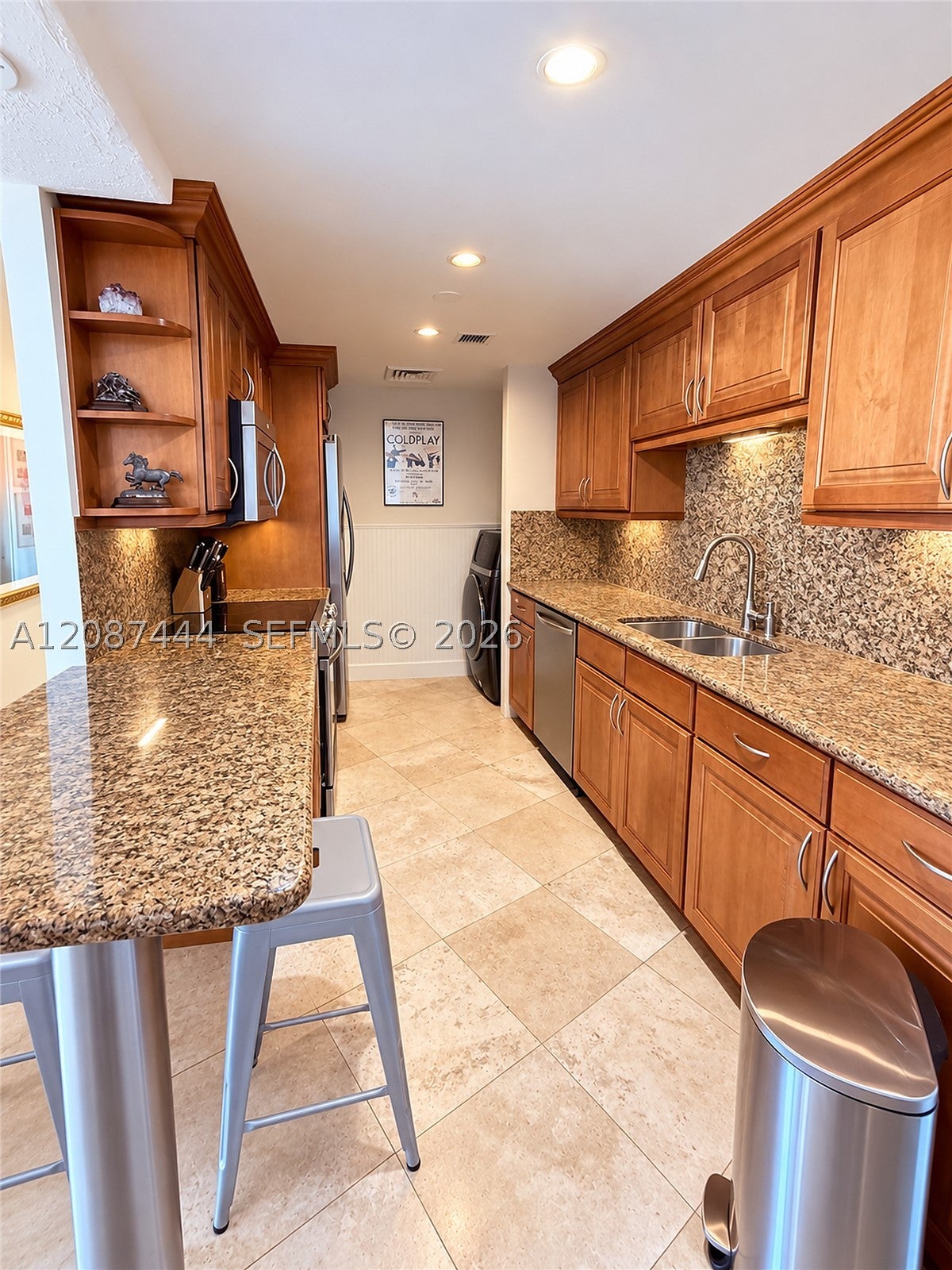 2451 Brickell Ave 12G