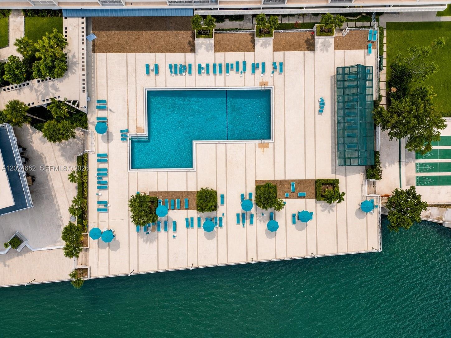 ARLEN HOUSE CONDO - Residential