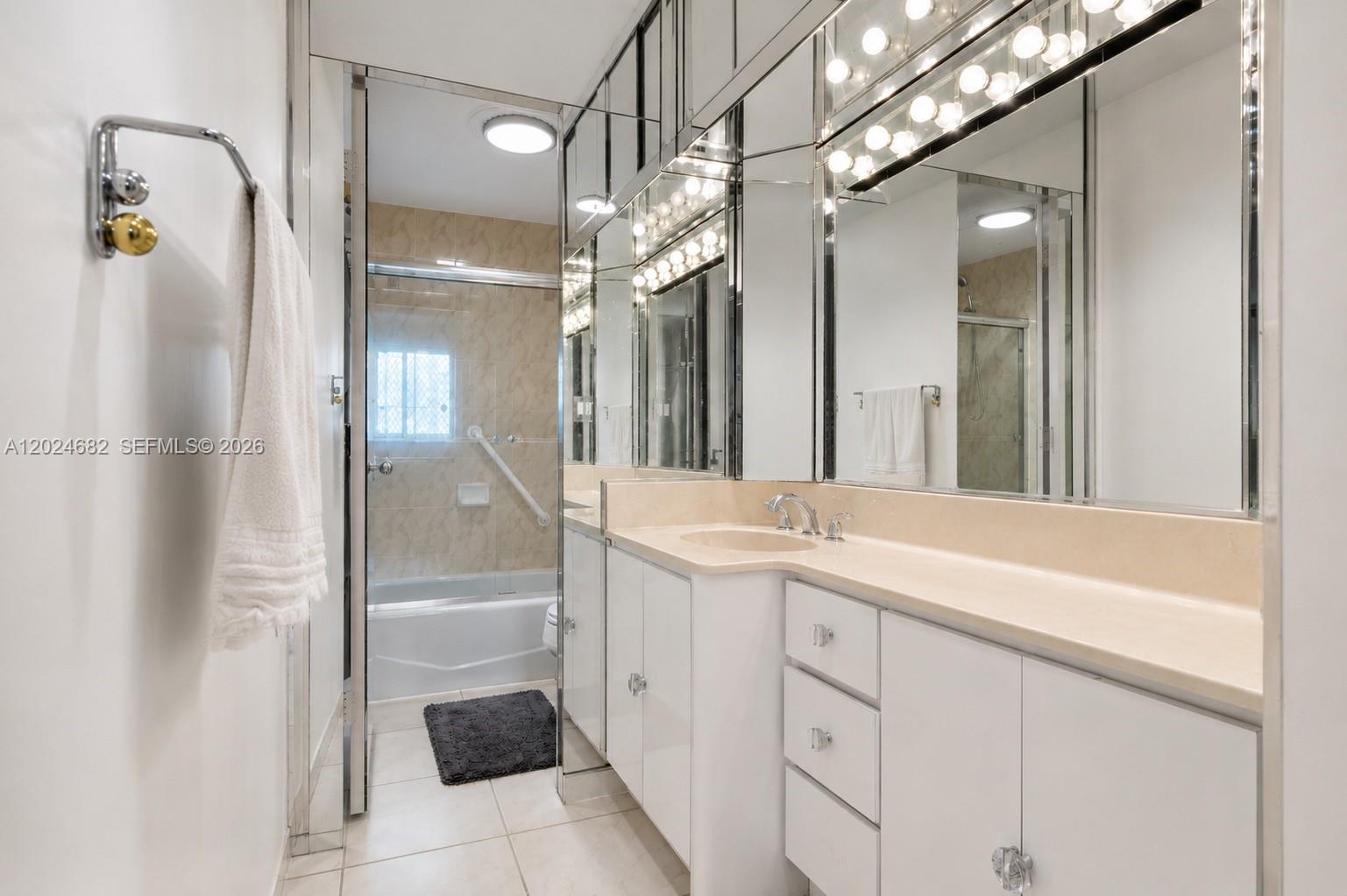 ARLEN HOUSE CONDO - Residential