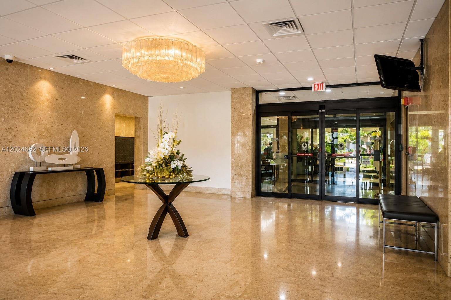 ARLEN HOUSE CONDO - Residential