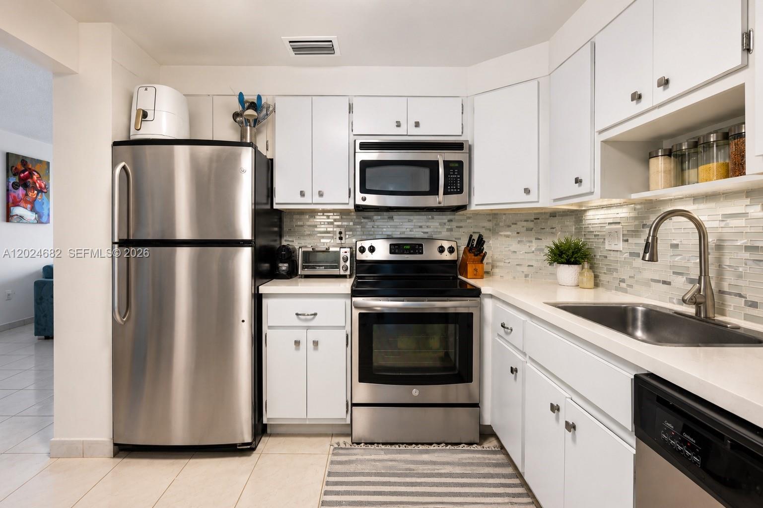 ARLEN HOUSE CONDO - Residential